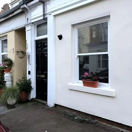 Appartement Sitwell Coastal With Free Parking *