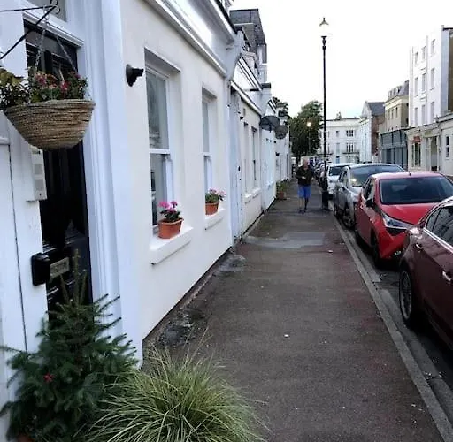 Sitwell Coastal With Free Parking