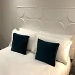 Sitwell Coastal With Free Parking Apartment *